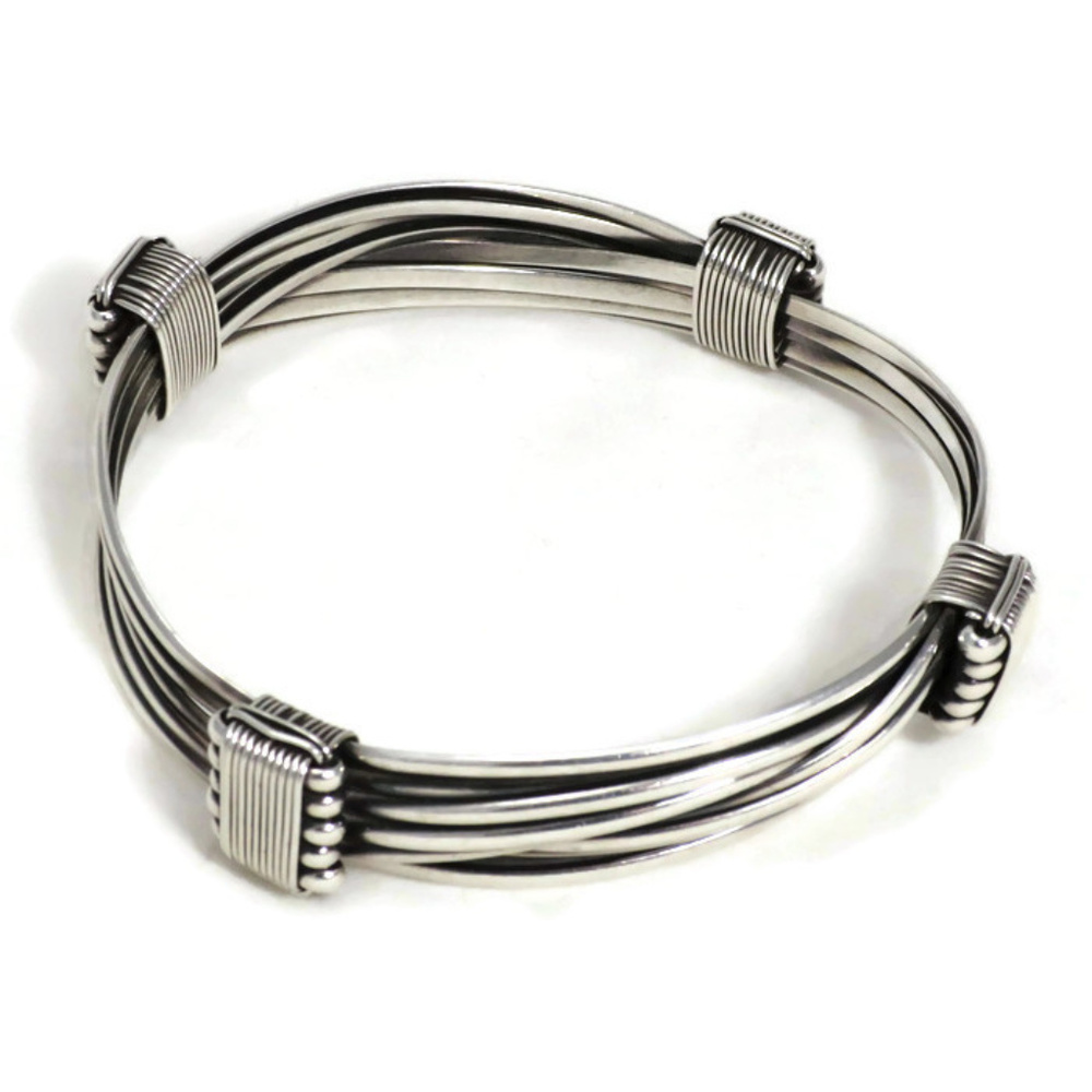 Elegant Silver Wire Bracelet